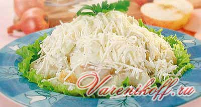Рыбный салат с брынзой